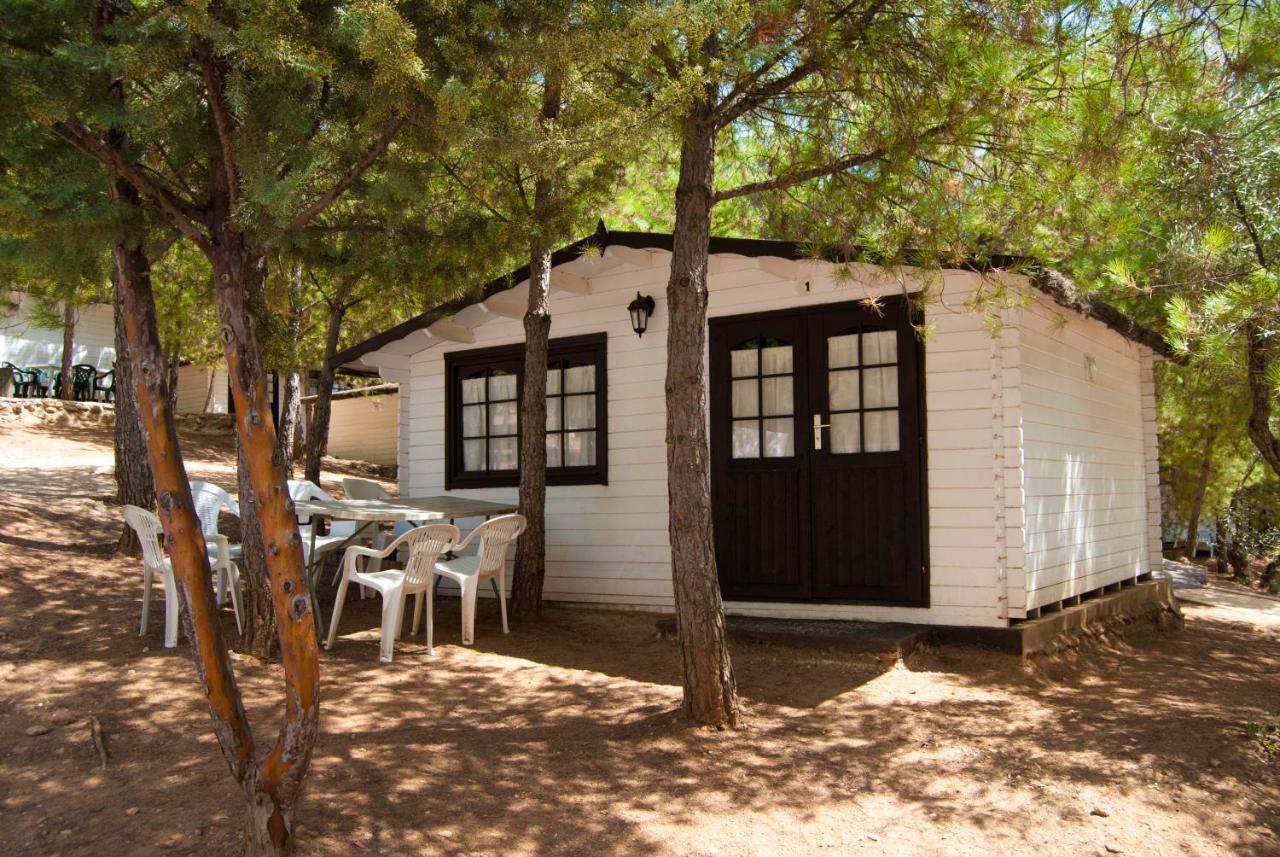 Camping Valdearenas Iznajar Exterior photo