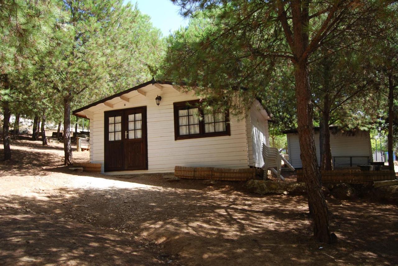Camping Valdearenas Iznajar Exterior photo