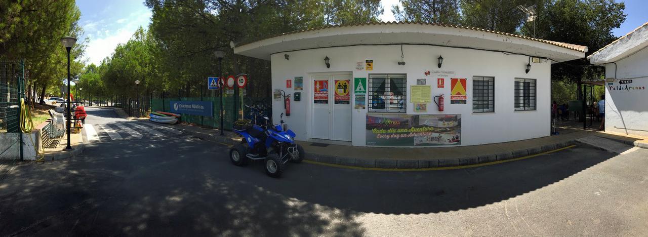 Camping Valdearenas Iznajar Exterior photo